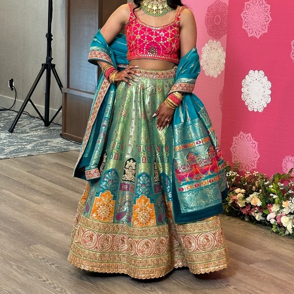 Size 34 banarsi style lehenga - Picture 1 of 1